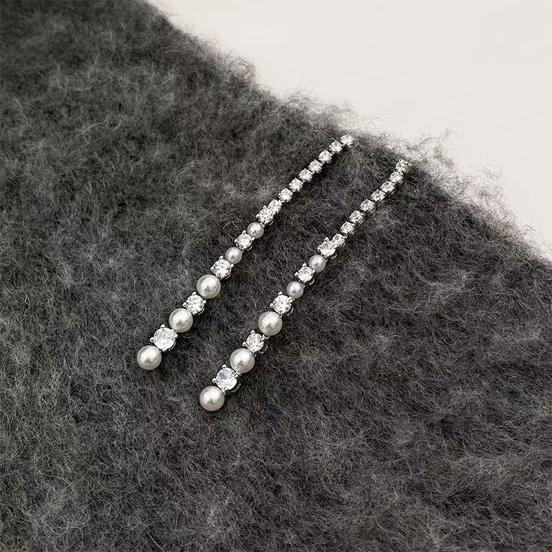 铜合金合成锆石耳饰 许妍同款流苏耳钉渐变精致时尚耳饰