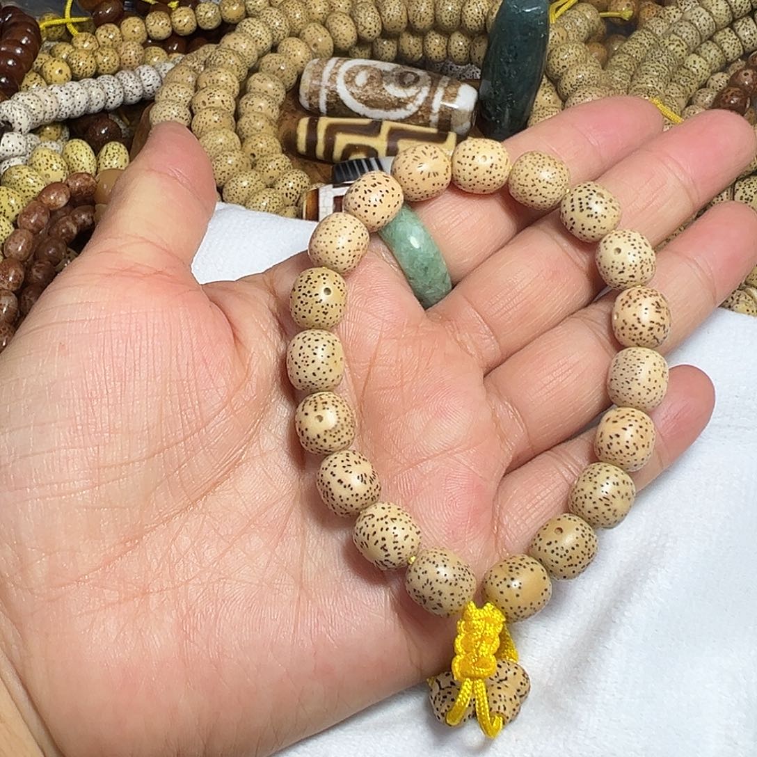 伊***菜星月菩提手串星月菩提原生态