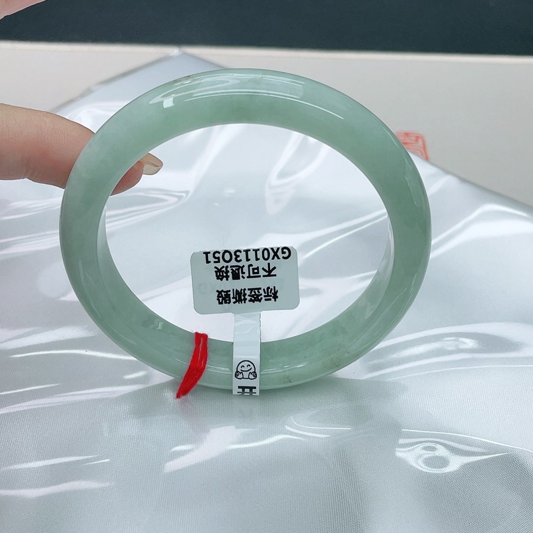 翡翠手镯未镶嵌正60.5