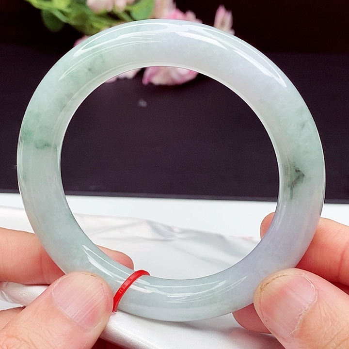 翡翠手镯未镶嵌61.2圈