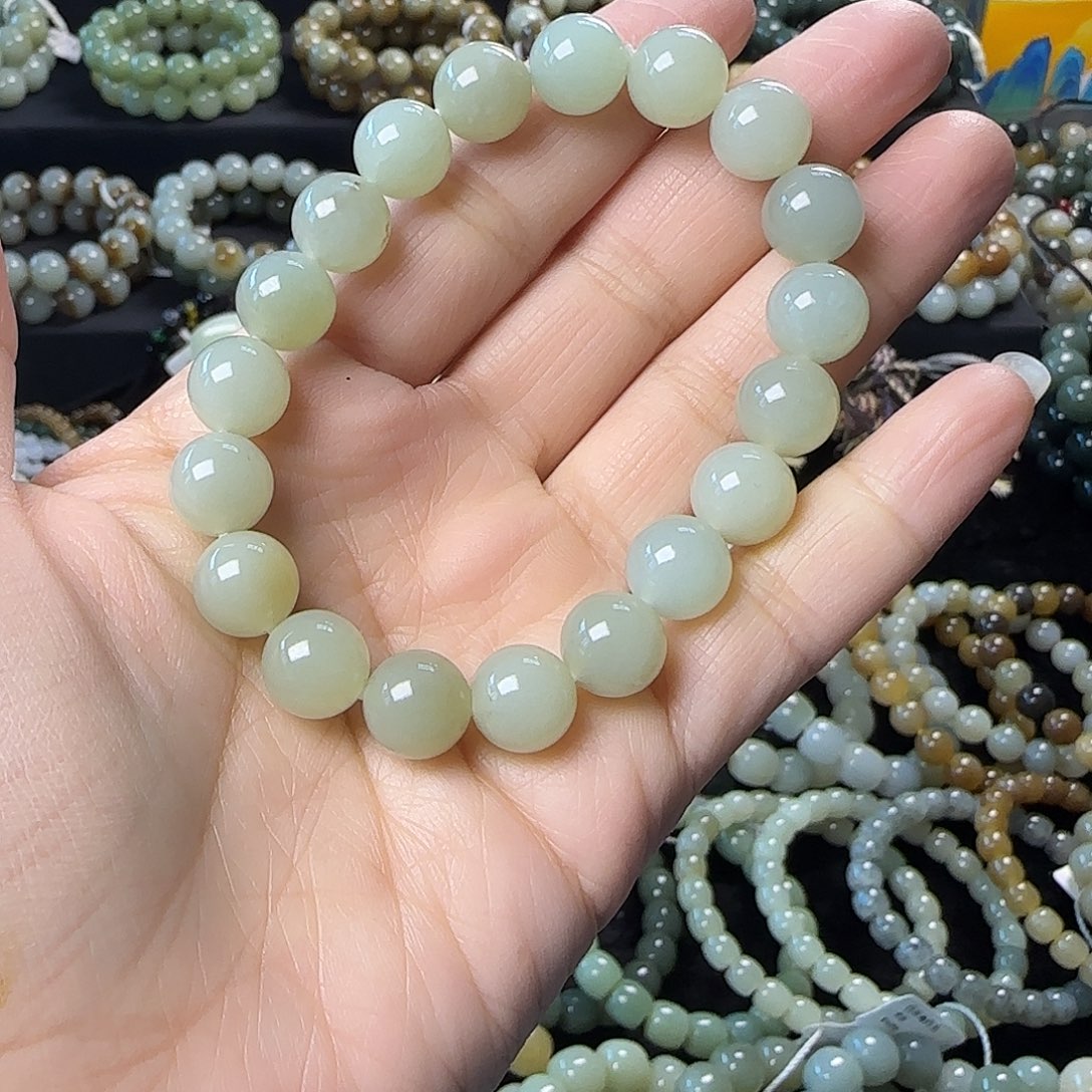 未镶嵌和田玉手链