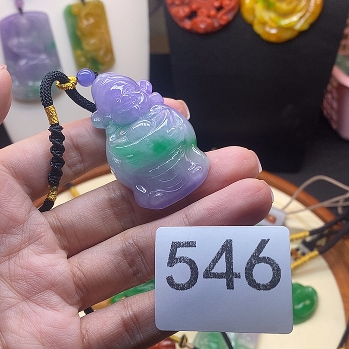 翡翠未镶嵌吊坠(赠链)