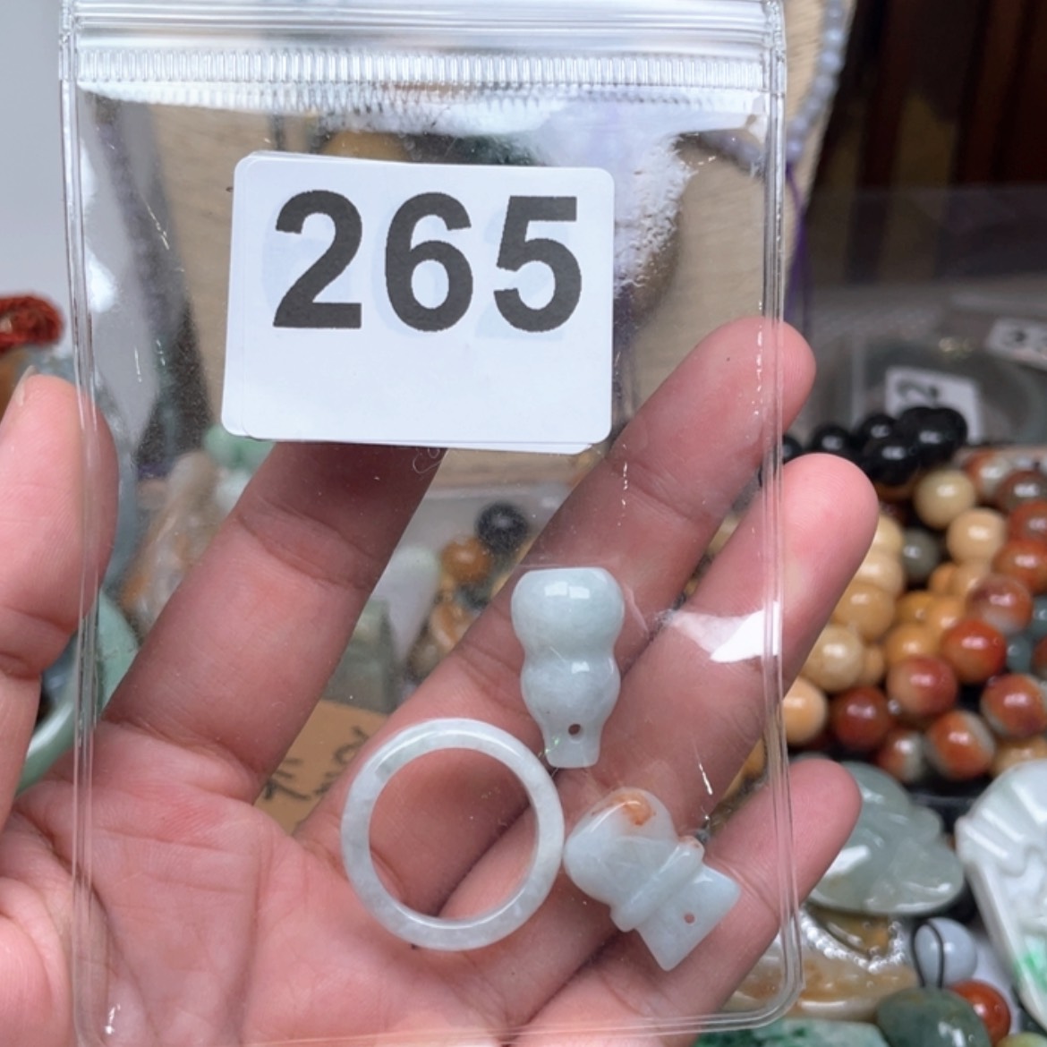 【闪购商品】翡翠颈饰未镶嵌贝***?翡翠