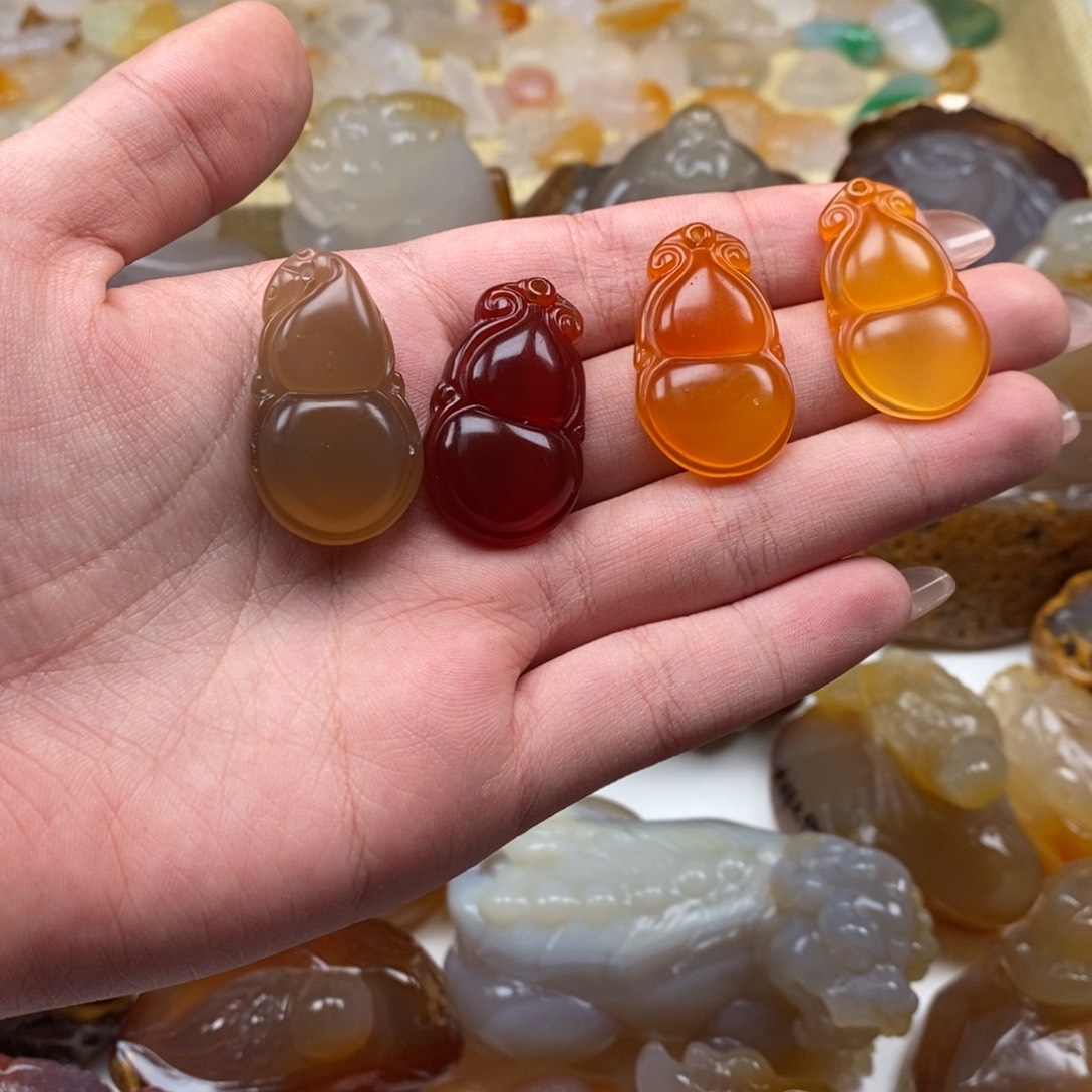 玛瑙/玉髓未镶嵌颈饰多样性发其一