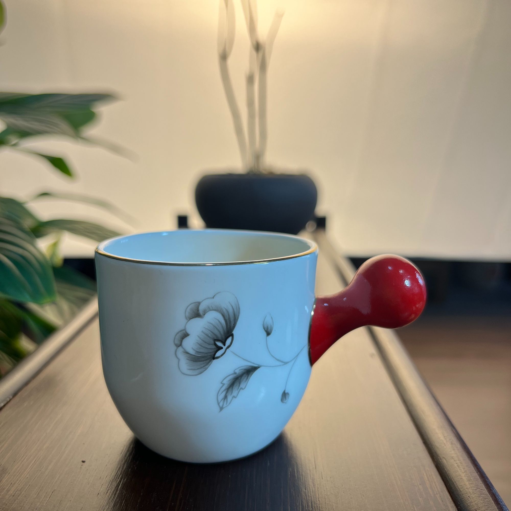 手绘陶瓷斜把杯骨质瓷