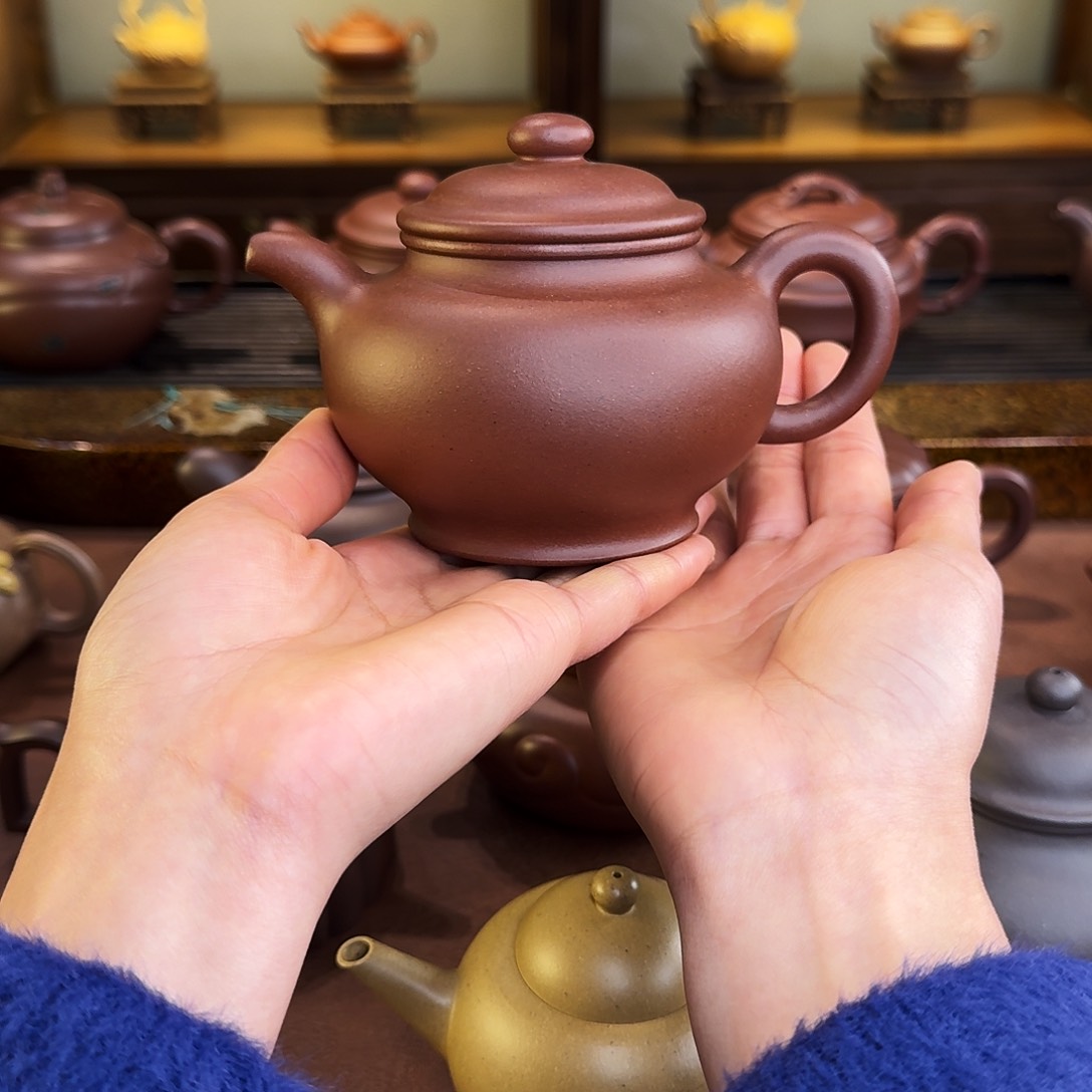 紫砂茶壶晴**朗掇只壶，底槽清