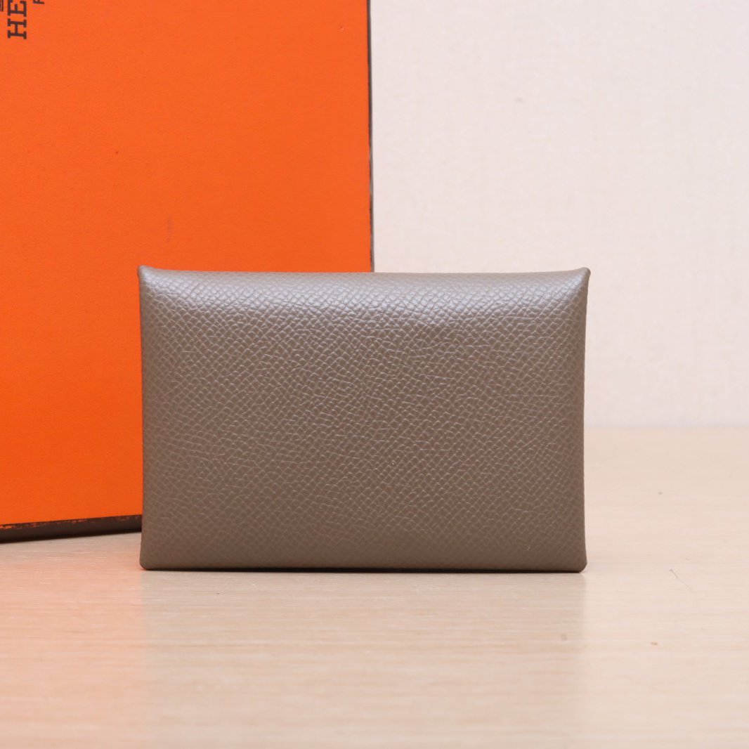 99新 Hermes/爱马仕 【念念】Calvi 卡包 18大象灰 D刻 银扣