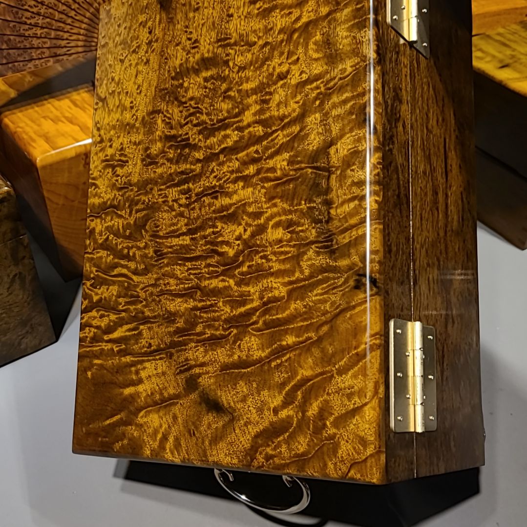 楠木一**你34-24-15小叶桢楠乌木金丝楠箱子