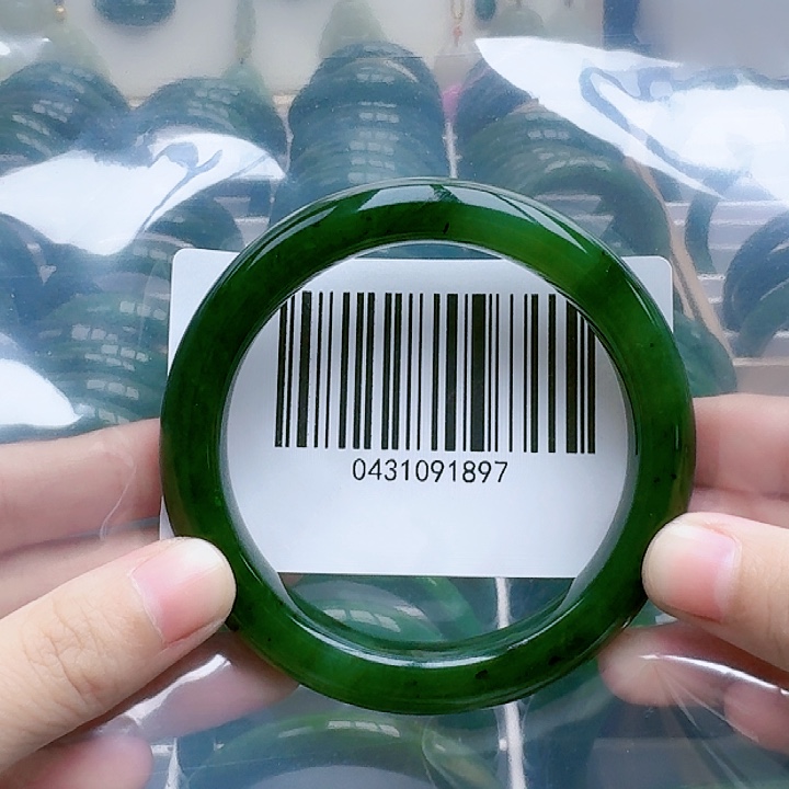 和田玉（碧玉）手镯未镶嵌6061微瑕