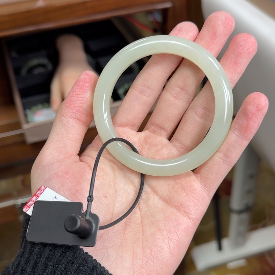 和田玉未镶嵌手镯58