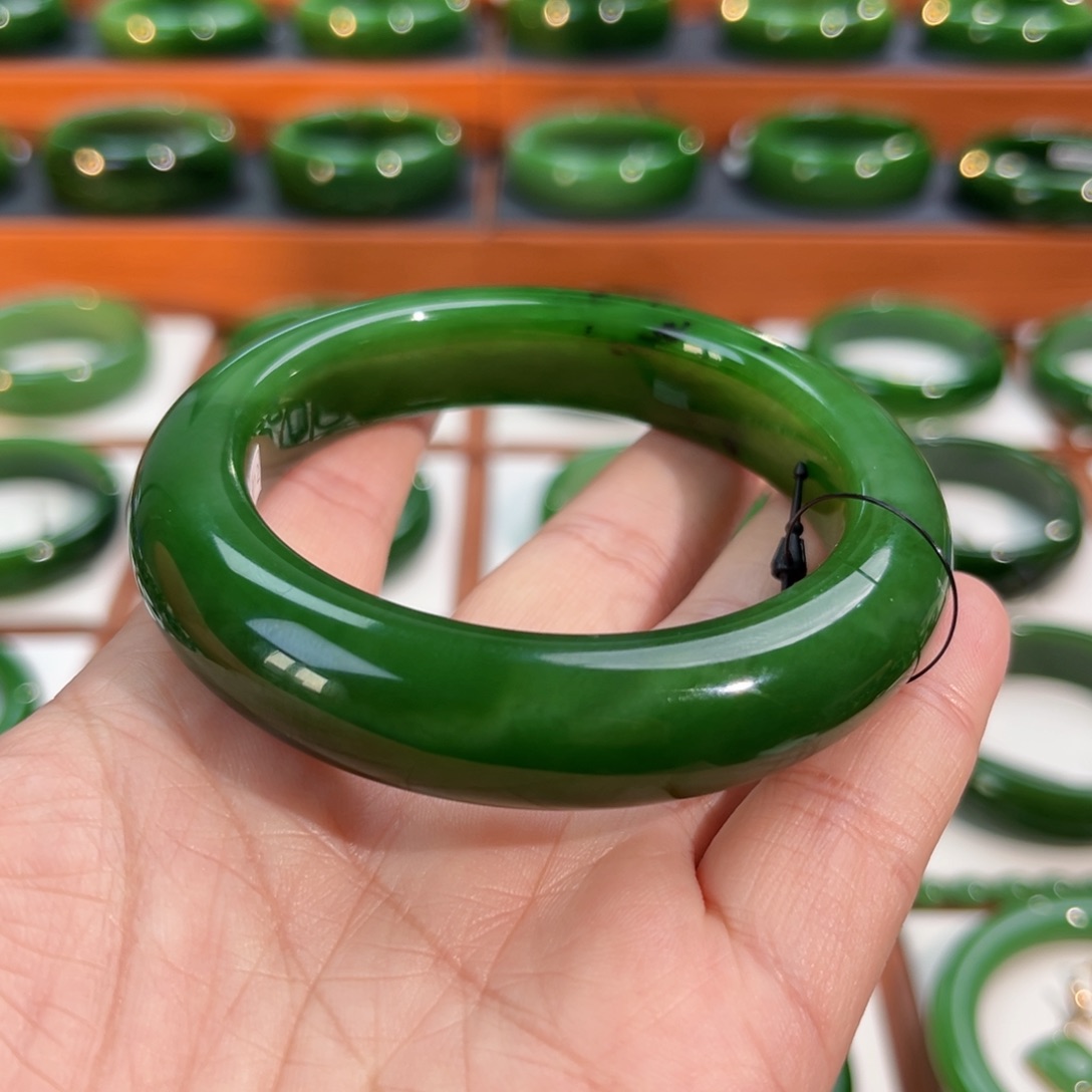 未镶嵌手镯和田玉（碧玉）