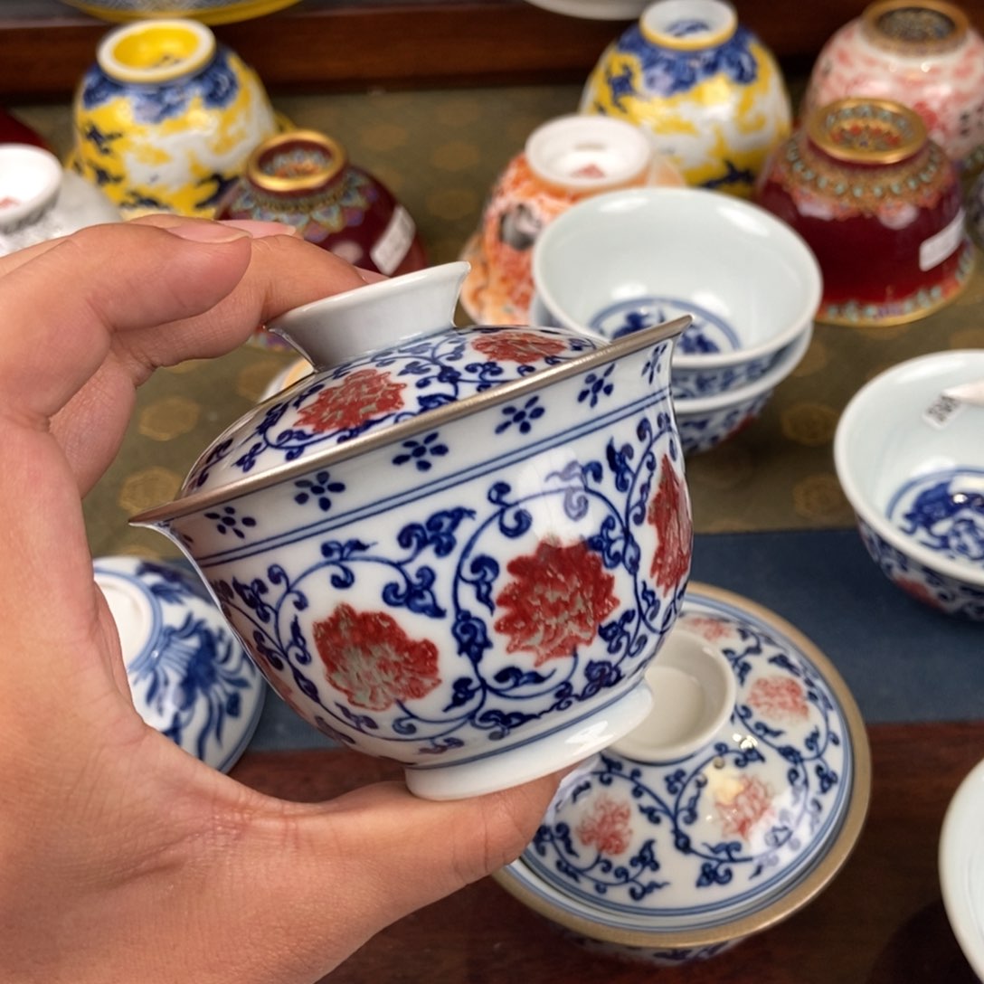 陶瓷艺术家的作品是一种