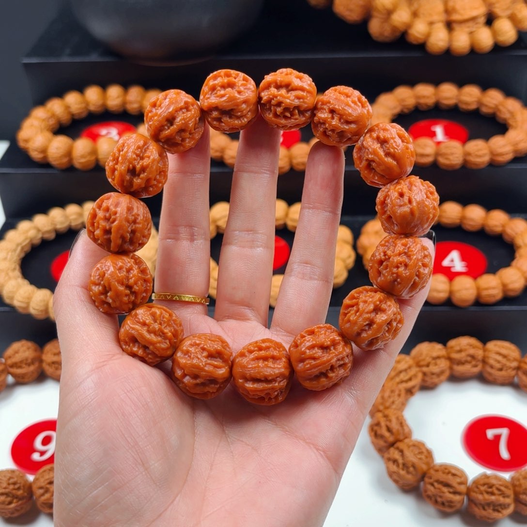 曾***经文玩核桃手串小核桃1