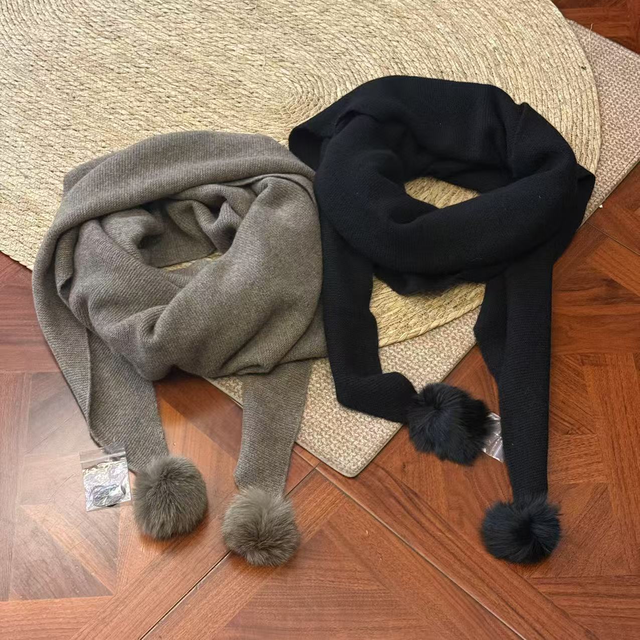 MYL 2025秋冬新品牦牛毛黑色狐狸毛球围巾时尚百搭保暖披肩围脖