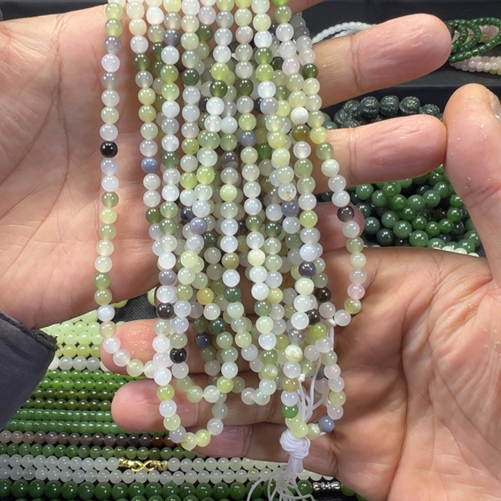 和田玉未镶嵌项链