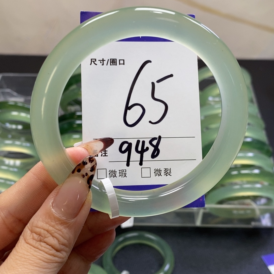 新***人未镶嵌蛇纹石玉手镯