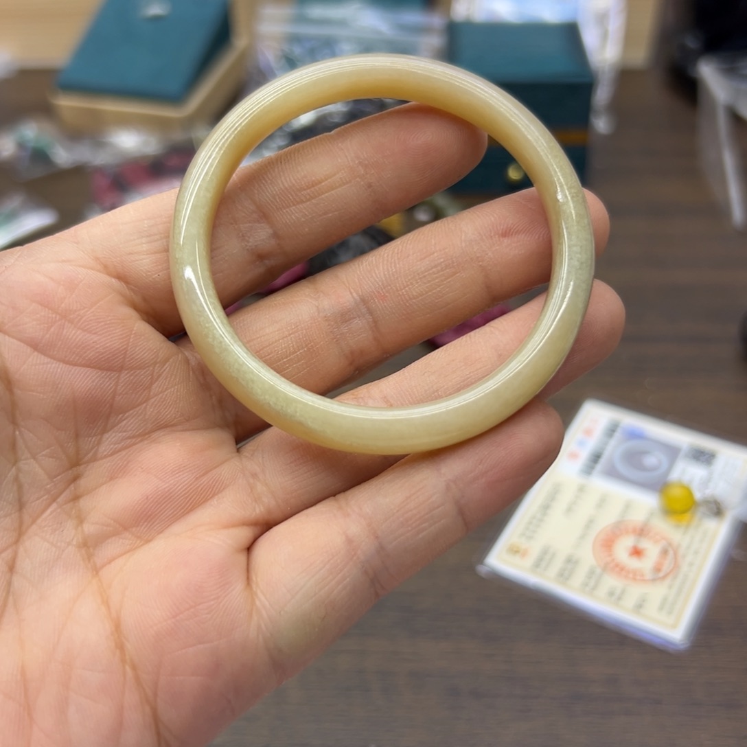 和田玉未镶嵌手镯51.8圈围678