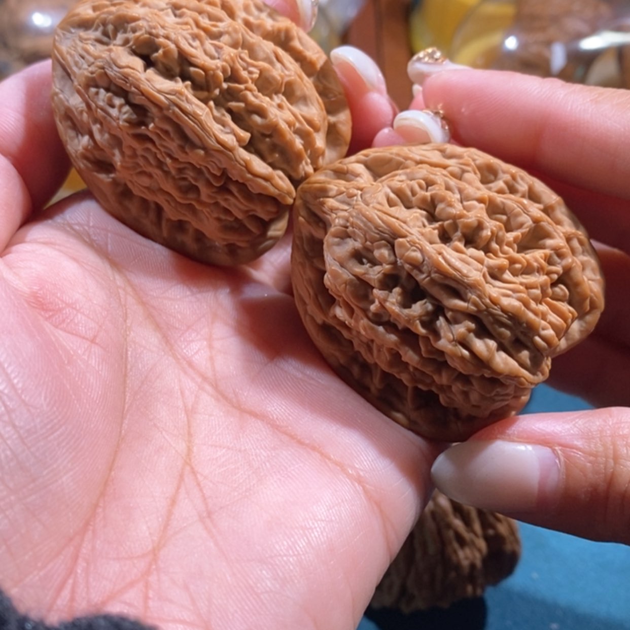 【闪购商品】文玩核桃吊坠不****?虎头王