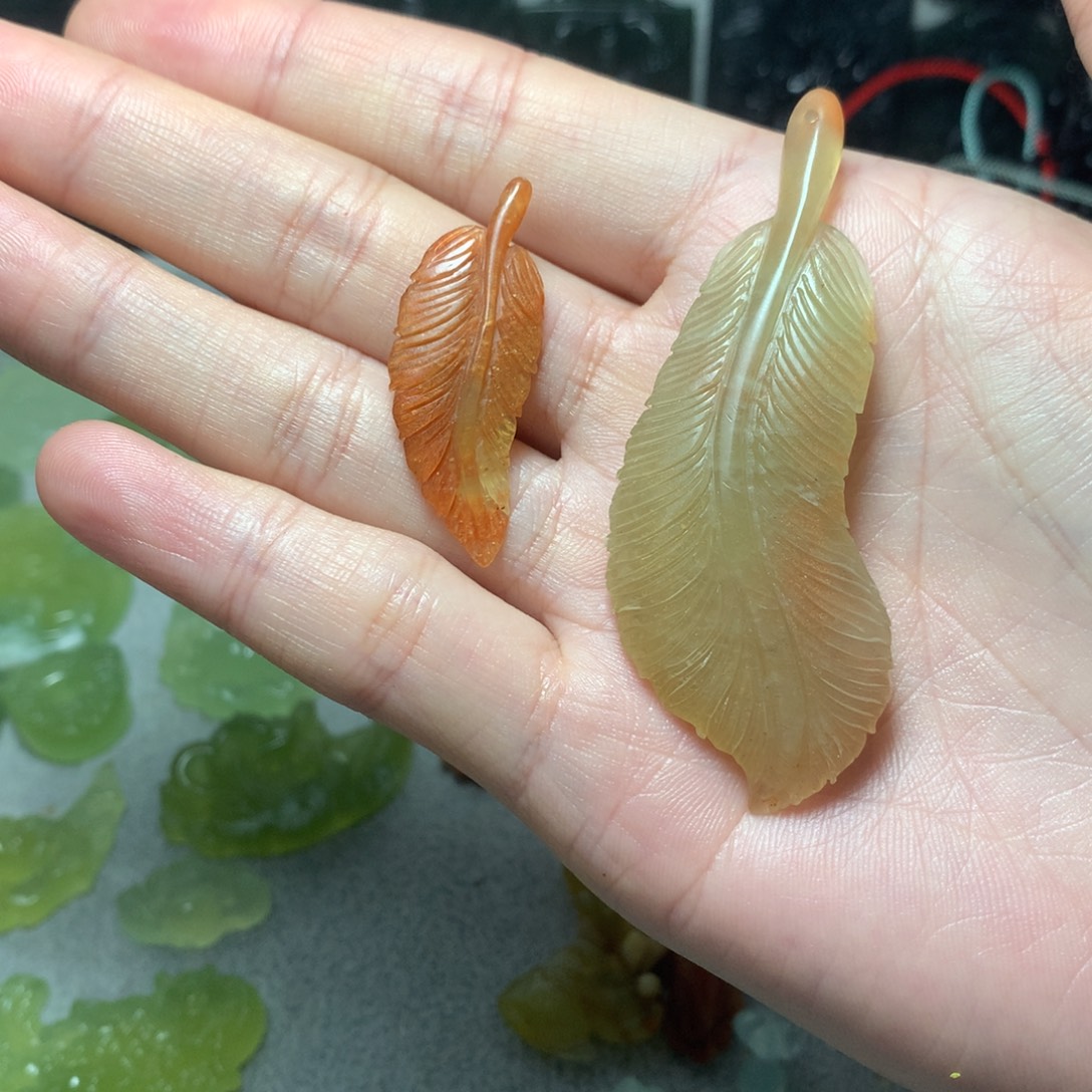 蛇纹石玉合金颈饰