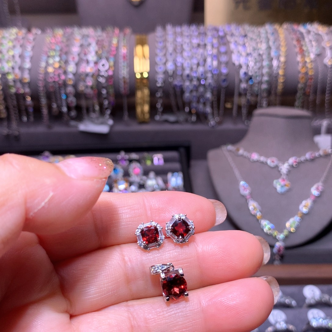 石榴石吊坠）银S925镶嵌?