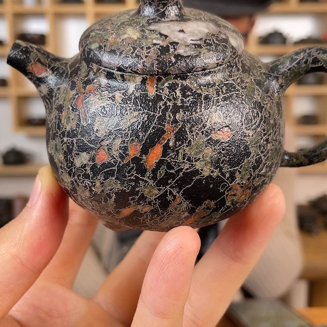 梅花玉炉鼎壶150毫升