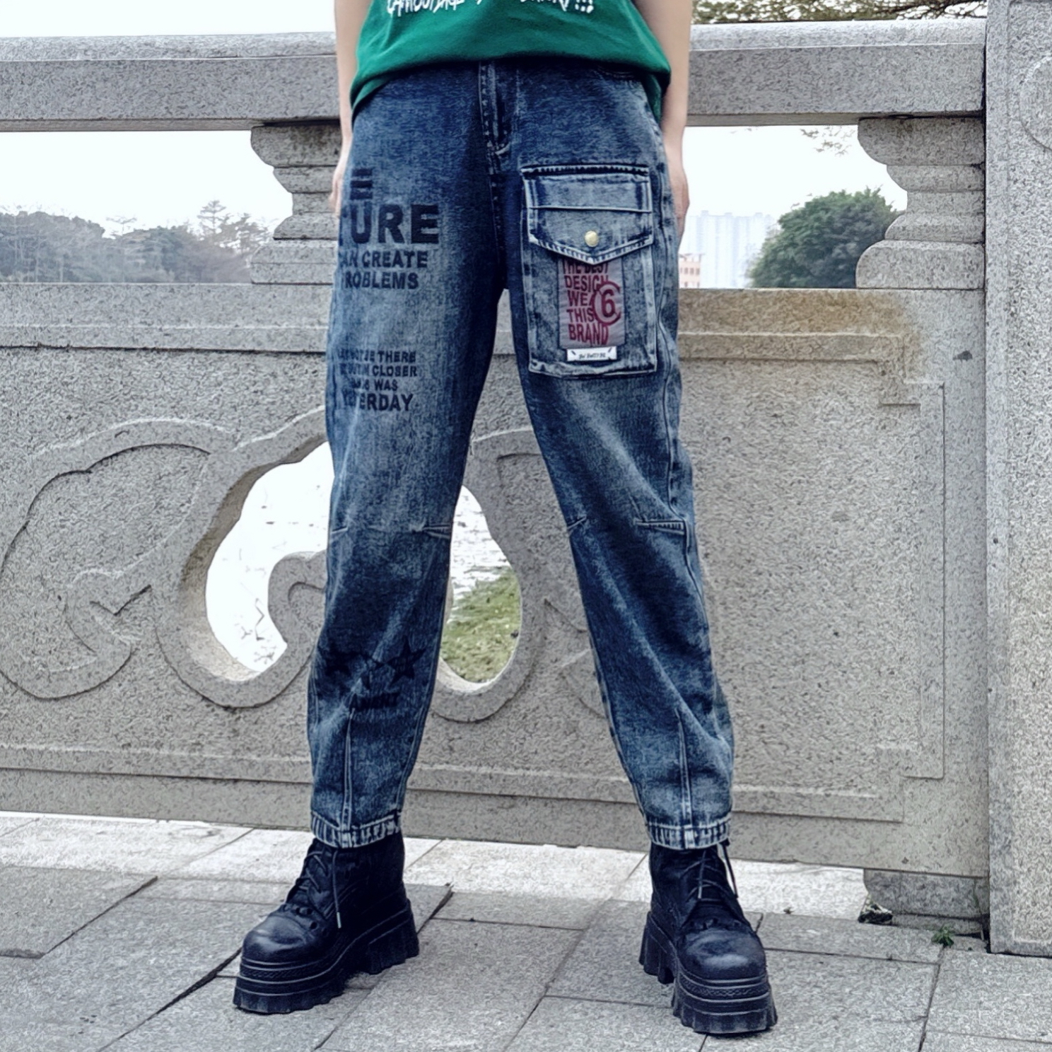 女士时尚老爹裤潮牌