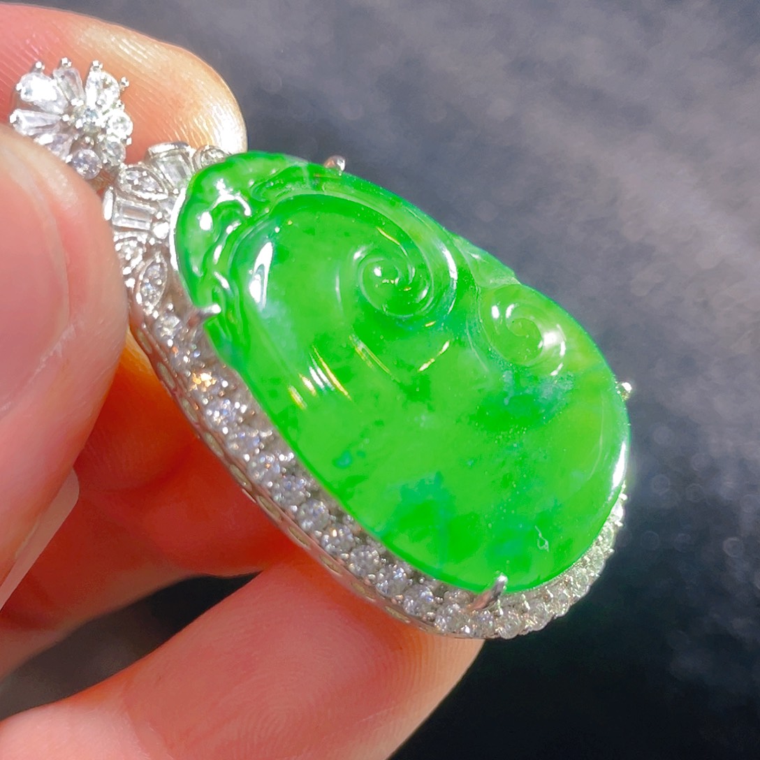 翡翠颈饰银S925镶嵌翡翠