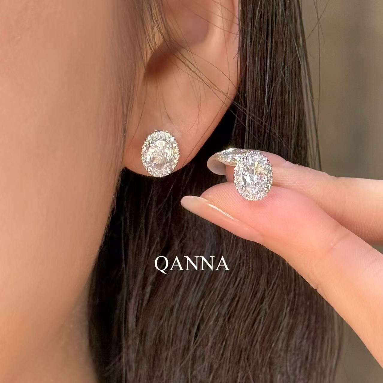 QANNA【白色大鸽子蛋】【大冰糖 设计款】轻奢名媛时尚克拉钻石耳钉AF