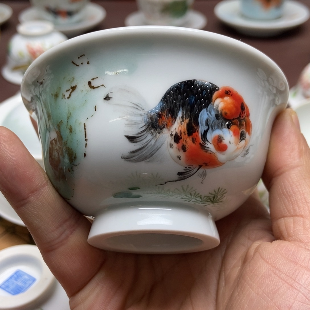 大****山手工珐琅彩主人杯