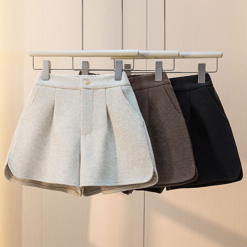 2025秋冬大码毛呢短裤女高级感休闲裤松紧腰口袋呢子a字高腰裤潮