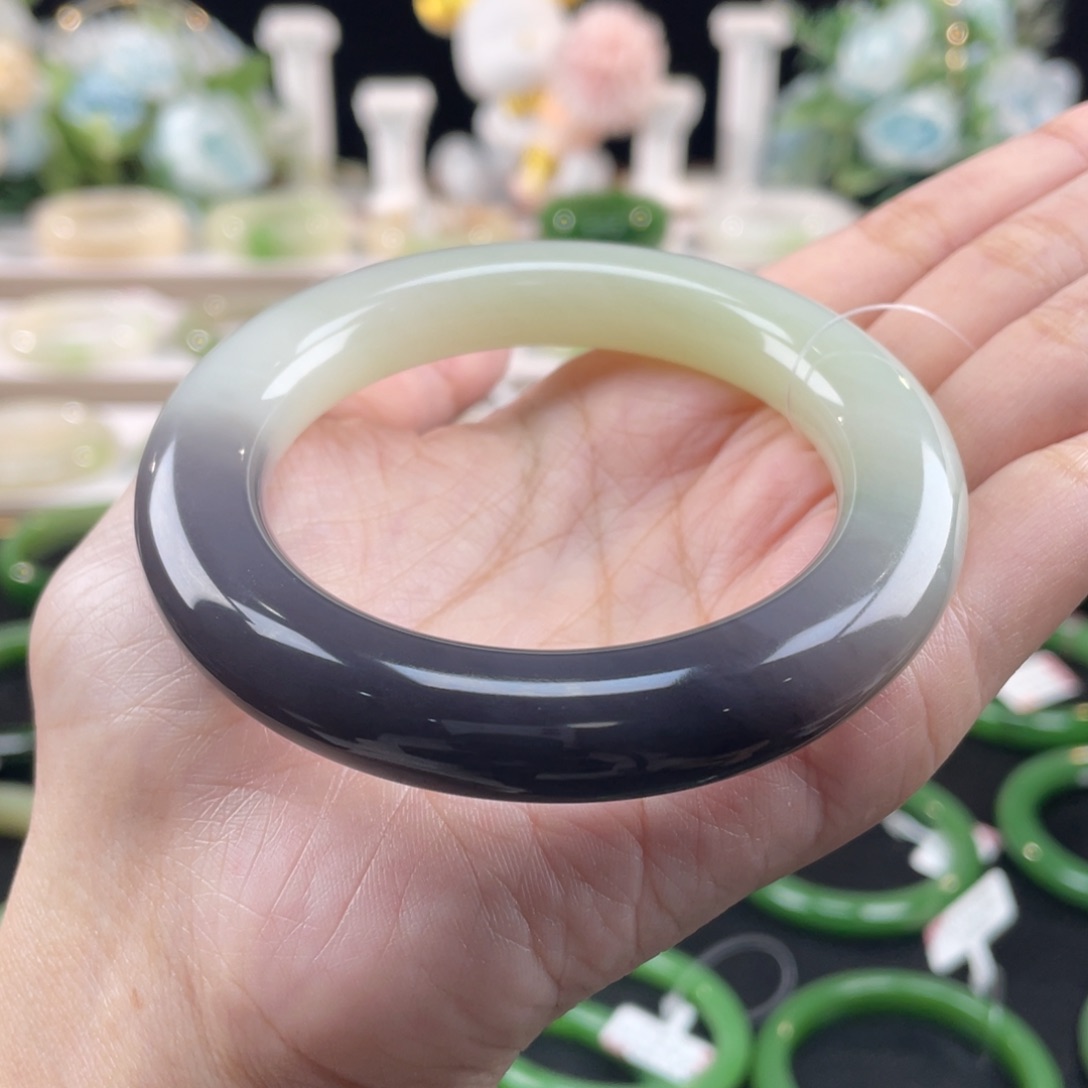 和田玉未镶嵌手镯紫白双色56mm