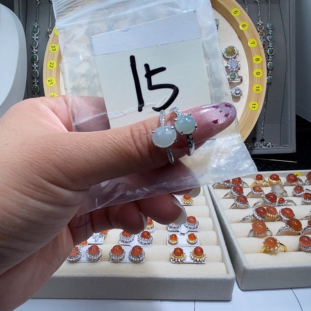 翡翠未镶嵌戒指缅甸