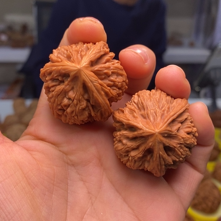 文玩核桃吊坠文玩核桃文山三棱36～