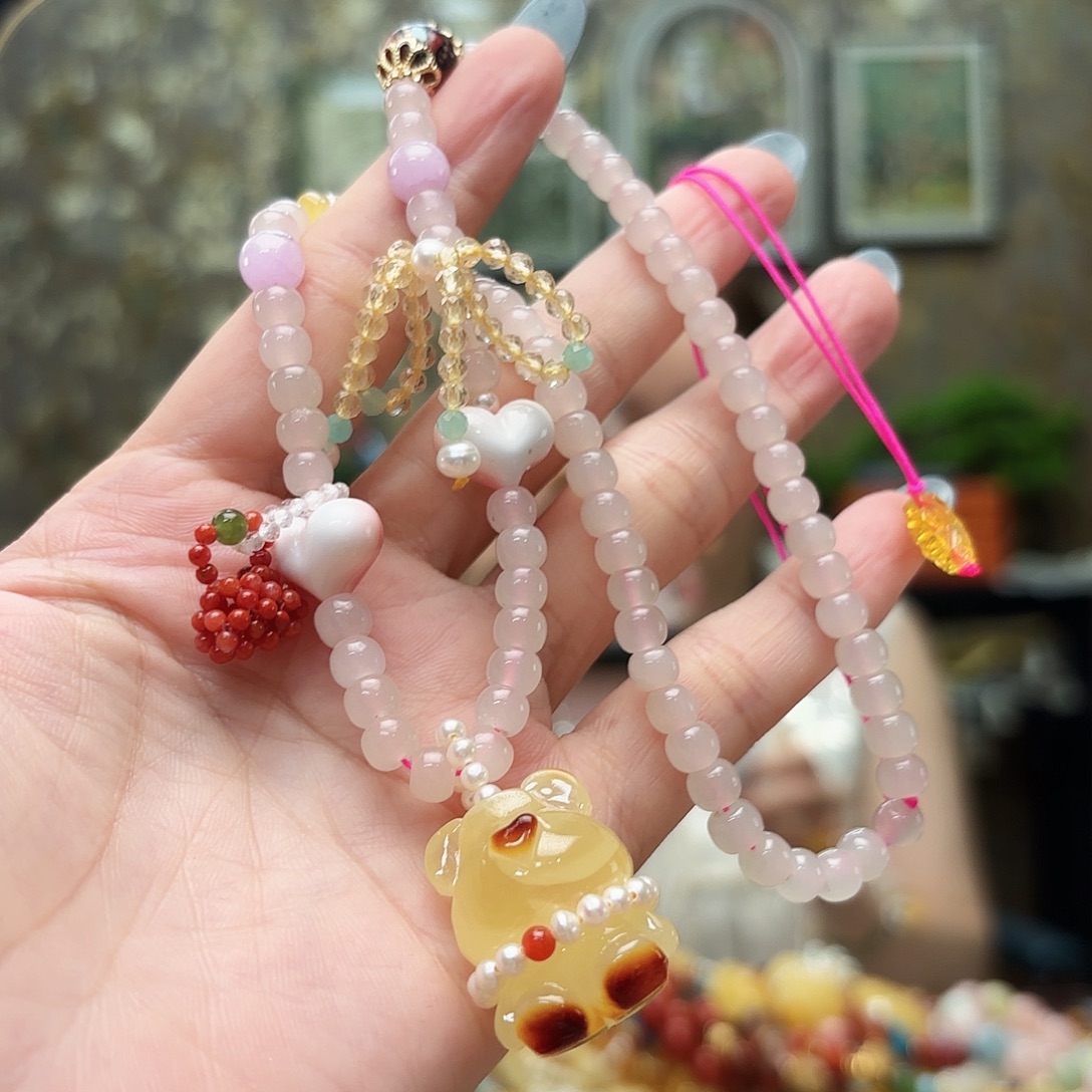 未镶嵌颈饰琥珀琥珀