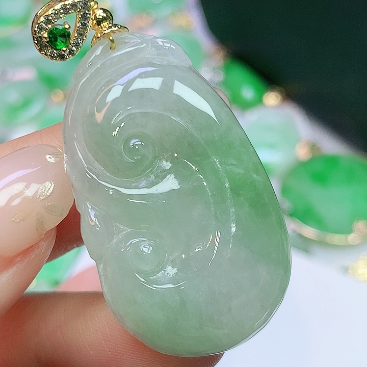 翡翠未镶嵌颈饰翡翠