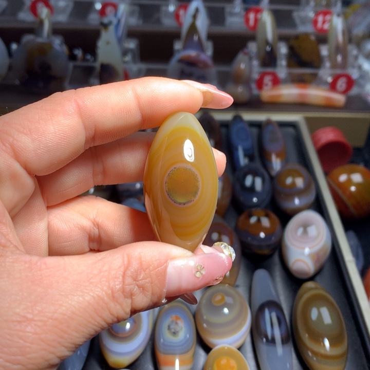 玛瑙/玉髓颈饰未镶嵌吊坠