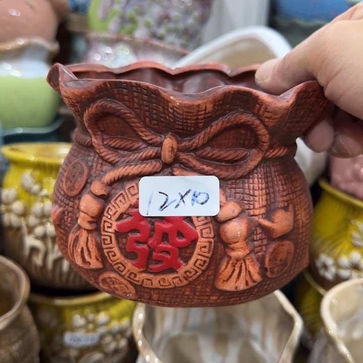 凑9块包邮，有孔，花盆