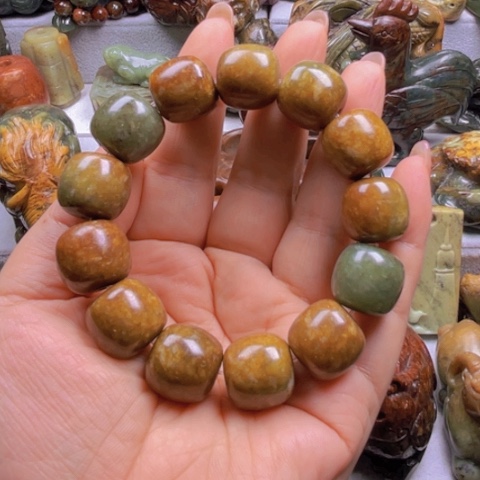 岫岩河磨玉（透闪石质玉）手串未镶嵌魅****轮