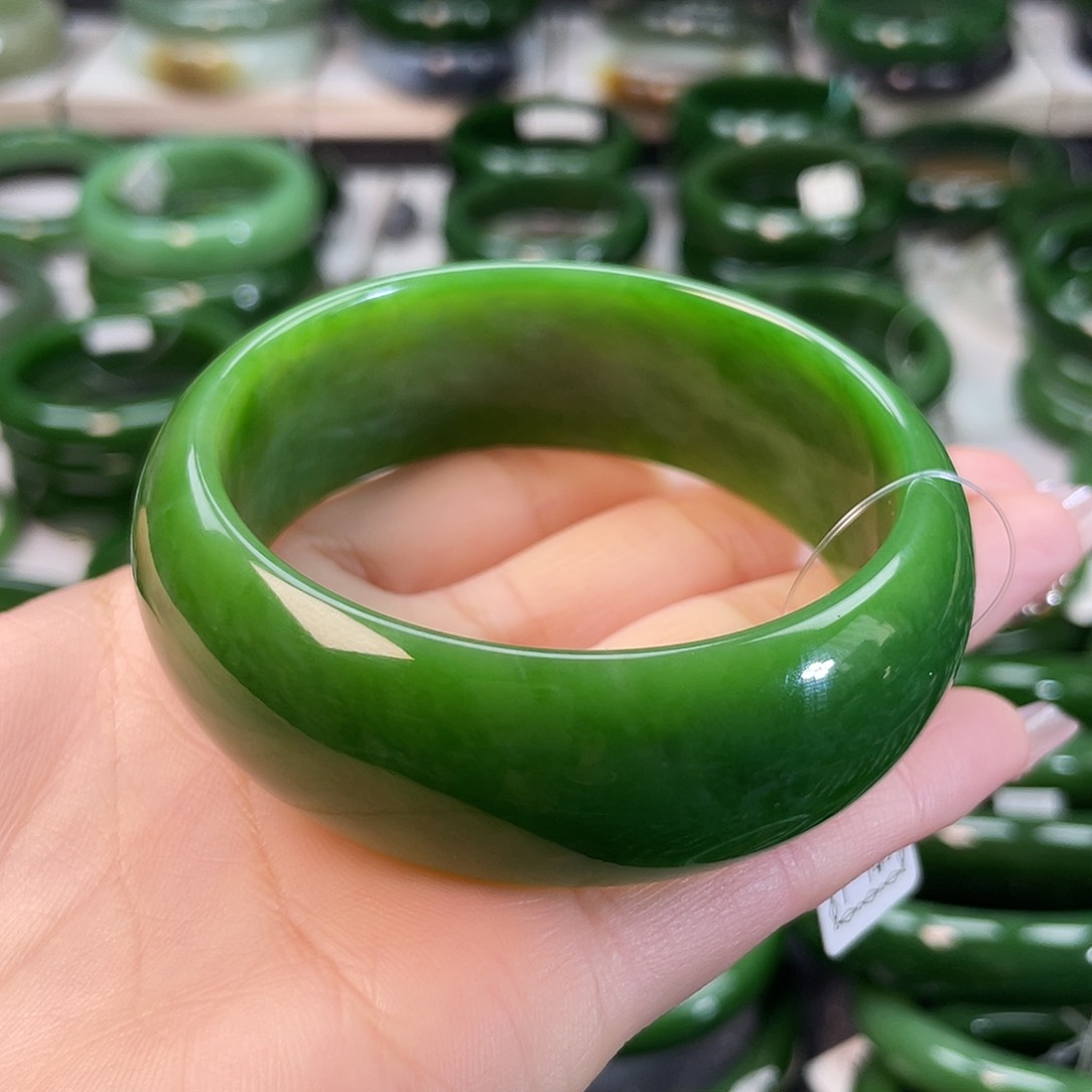 和田玉（碧玉）手镯未镶嵌