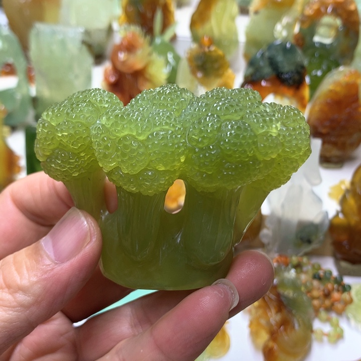 蛇纹石玉珠宝半成品未镶嵌