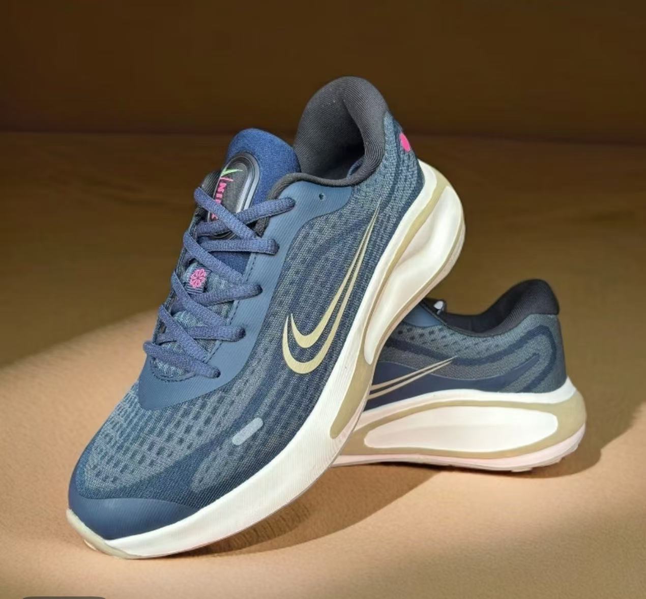 品牌断码运动鞋正品系带鞋子跑道时尚跑鞋跑步鞋透气机能潮鞋