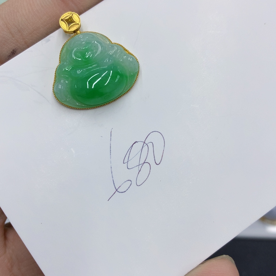 翡翠颈饰18K金镶嵌翡翠