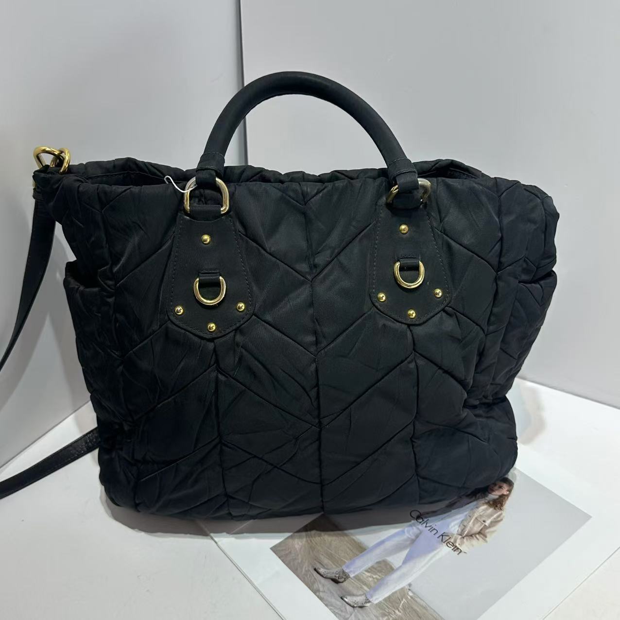 95新 Prada/普拉达 珍甄 黑金手提斜挎tote包 11850