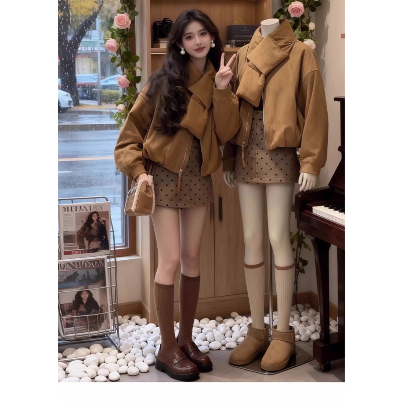 2025秋冬款韩系女生时尚小众百搭围脖外套短裙三件套气质港风穿搭