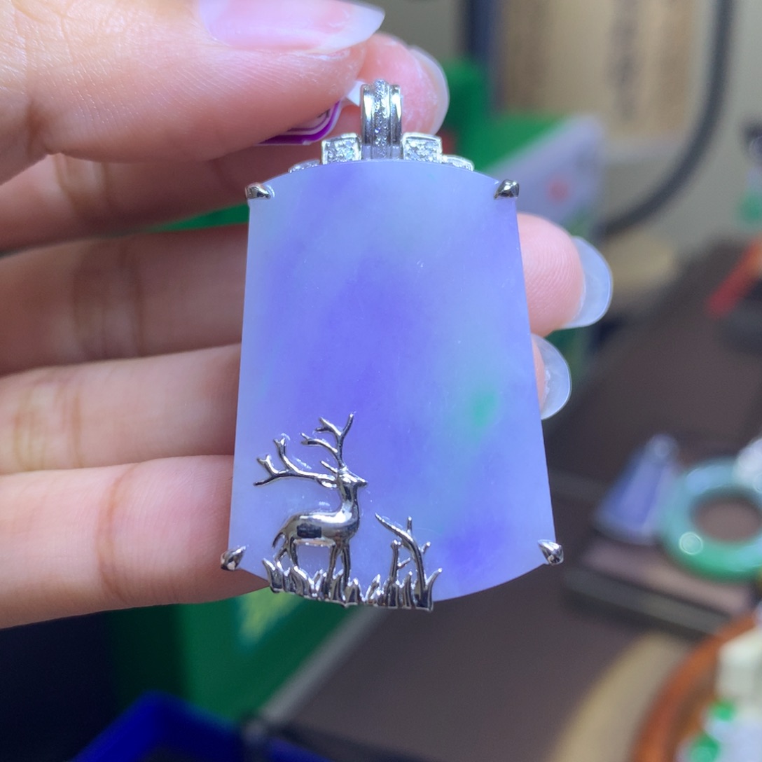 翡翠颈饰18K金镶嵌翡翠