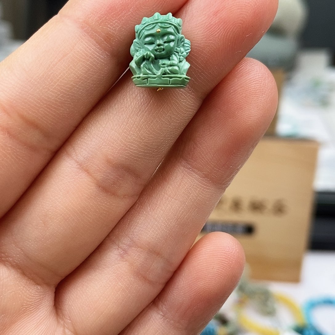 未镶嵌绿松石珠宝奇石