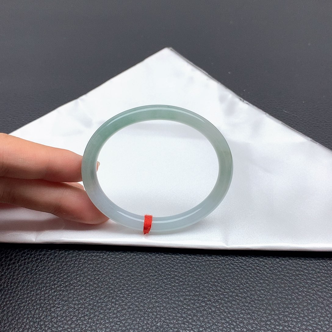 翡翠未镶嵌手镯53贵妃