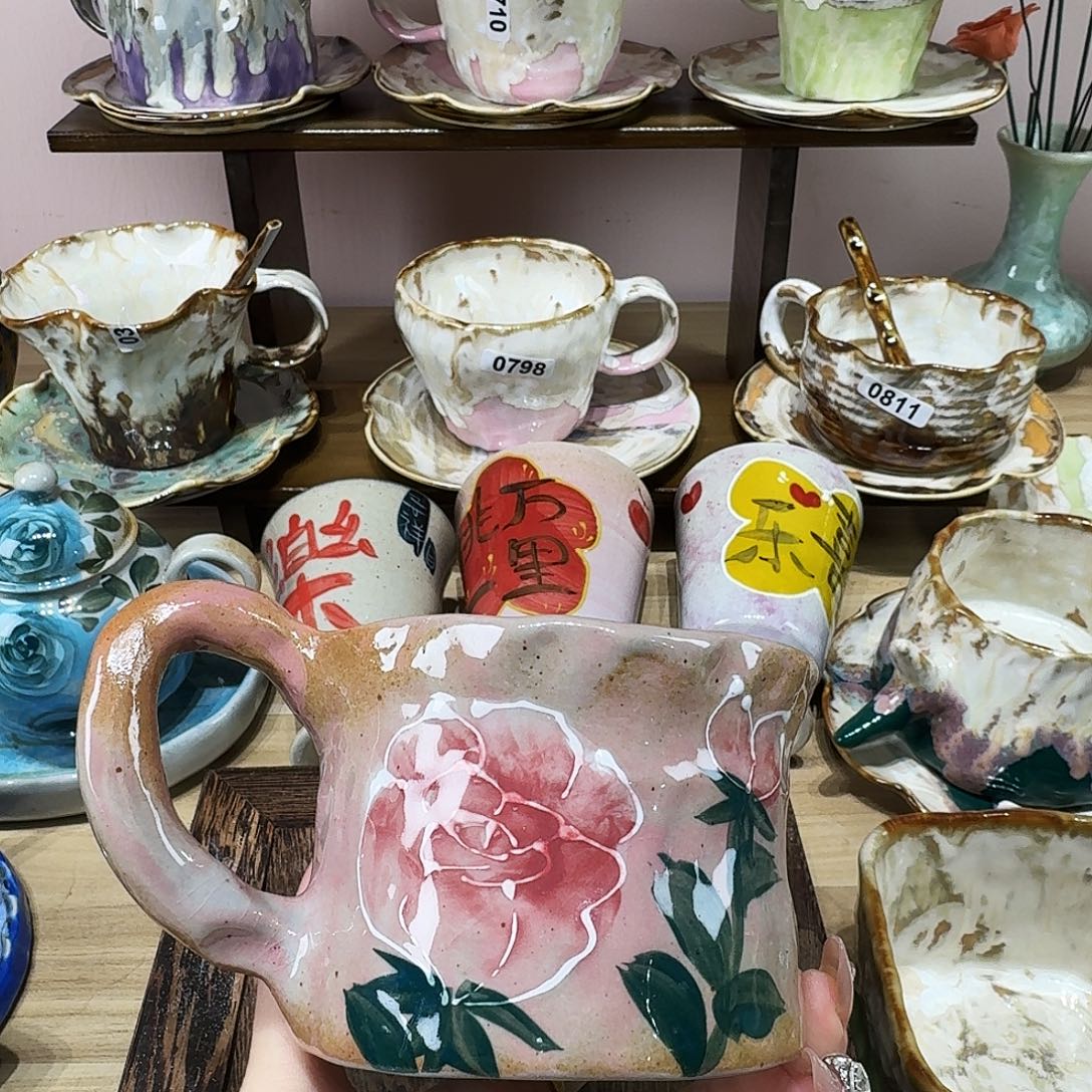 陶摆件哈哈哈给哈哈哈哈