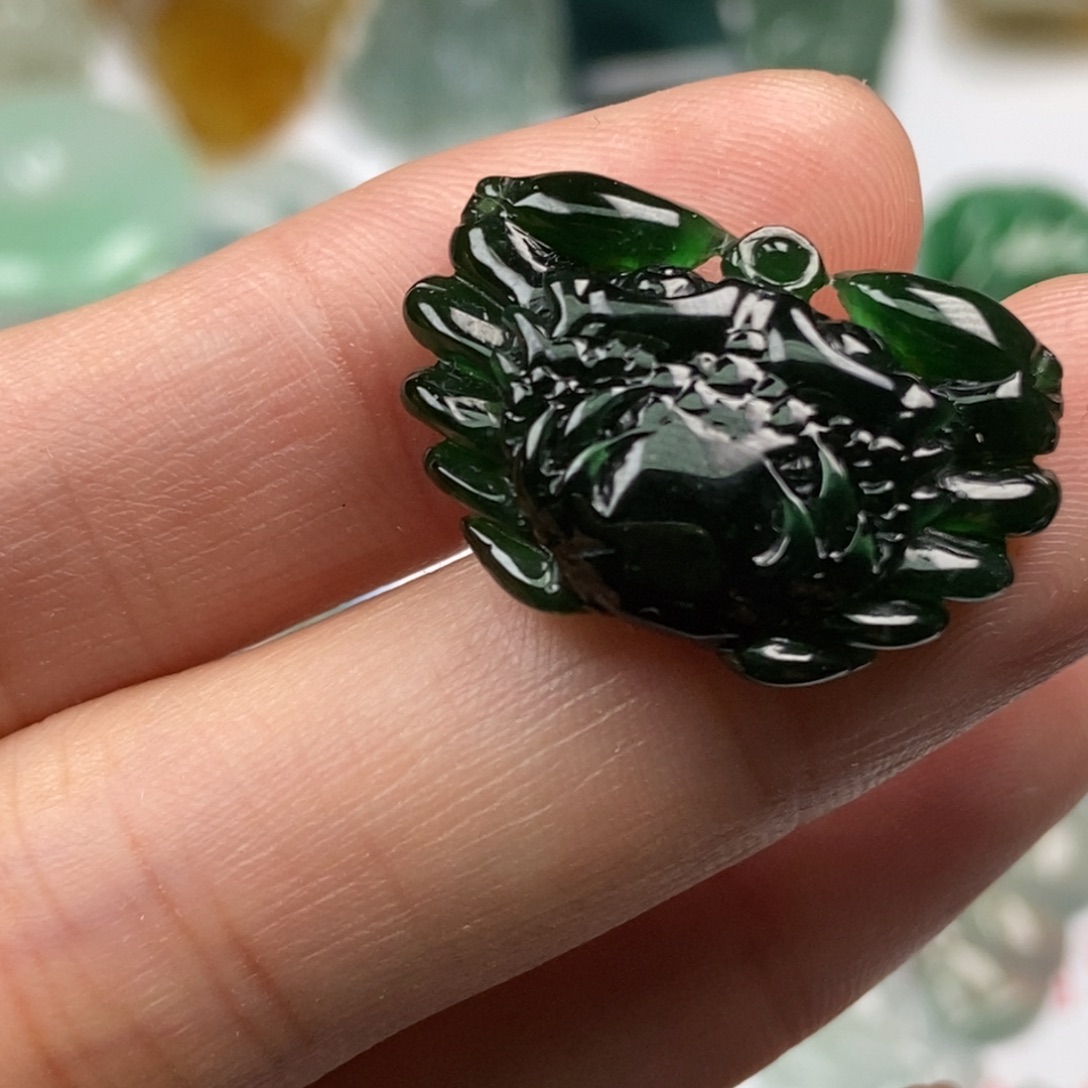 翡翠未镶嵌颈饰翡翠