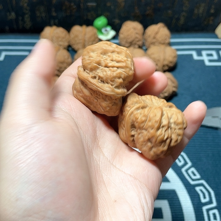 幸***贝把件文玩核桃蛤蟆